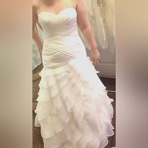 COSMOBELLAElegant Tiered Layered White Wedding Coset Style Size 10- 12 Mesrmnt